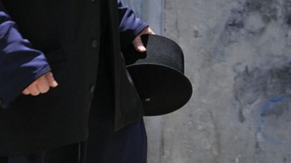 Ο παπάς κι ο ανασκελάς