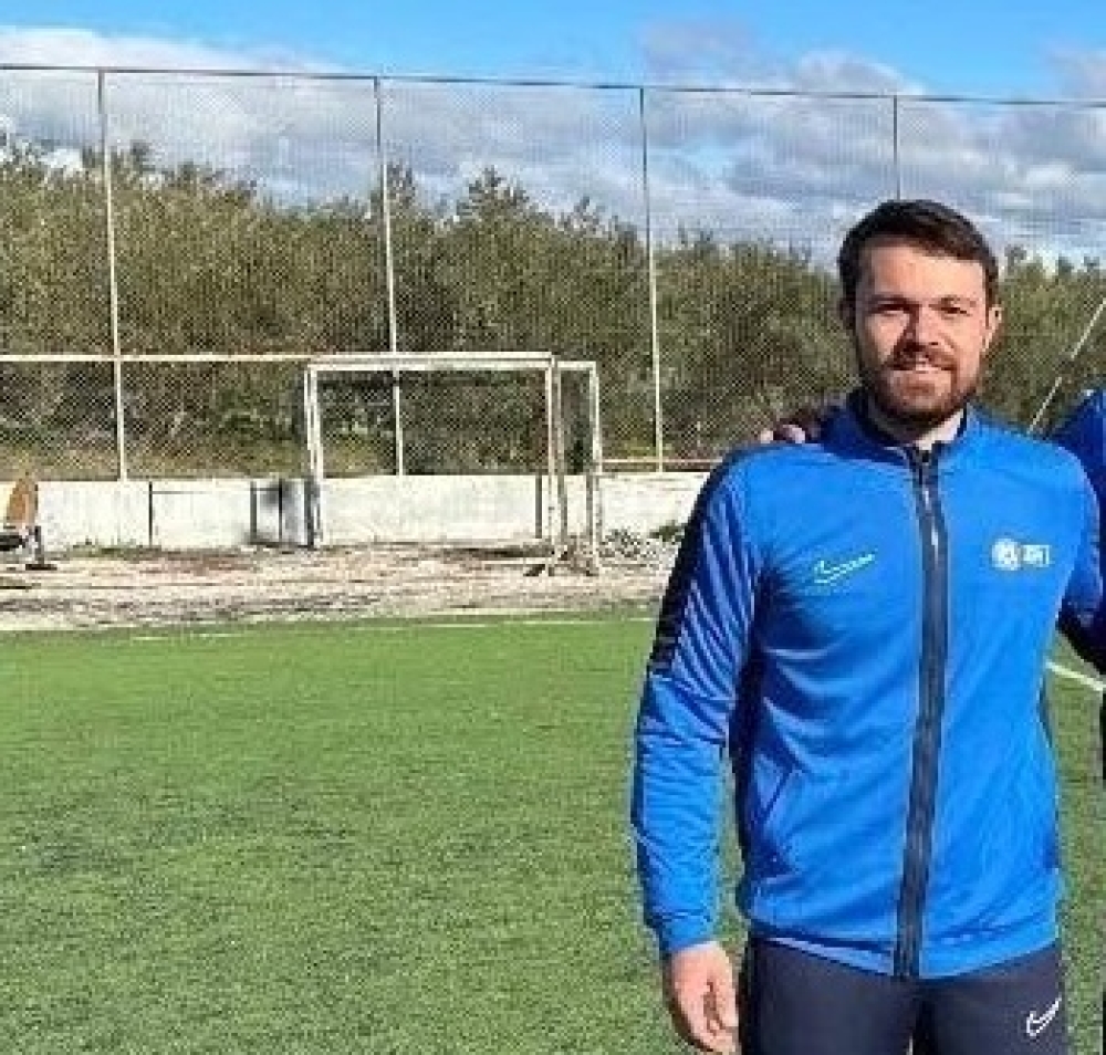 &Sigma;&tau;&omicron; &epsilon;&pi;&iota;&tau;&epsilon;&lambda;&epsilon;ί&omicron; &tau;&eta;&sigmaf; &Alpha;&kappa;&alpha;&delta;&eta;&mu;ί&alpha;&sigmaf; &tau;&omicron;&upsilon; &Alpha;&sigma;&tau;έ&rho;&alpha; &Beta;&lambda;&alpha;&chi;&iota;ώ&tau;&eta; &omicron; &Sigma;&pi;. &Pi;ά&nu;&tau;&omicron;&sigmaf;