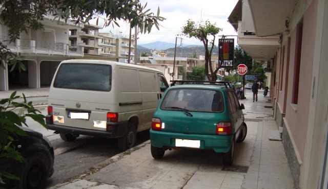 &Epsilon;&rho;&gamma;&omicron;&lambda;ά&beta;&omicron;&sigmaf; &Delta;&Epsilon;&Upsilon;&Alpha;&Sigma;... ό&pi;&omega;&sigmaf; &lambda;έ&mu;&epsilon; &laquo;&Gamma;&epsilon;&nu;&iota;&kappa;&alpha;ί &Mu;&epsilon;&tau;&alpha;&phi;&omicron;&rho;&alpha;ί&raquo;