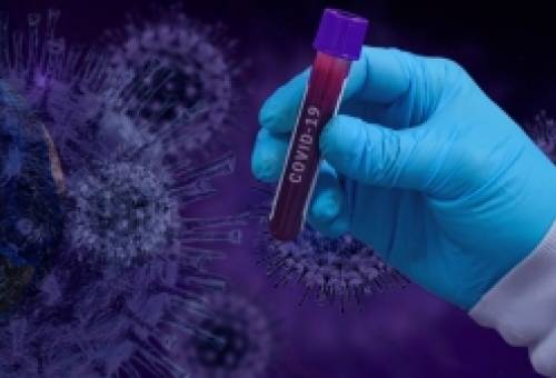 Covid: Ο ΕΟΔΥ καλεί τις ευάλωτες ομάδες να εμβολιαστούν άμεσα