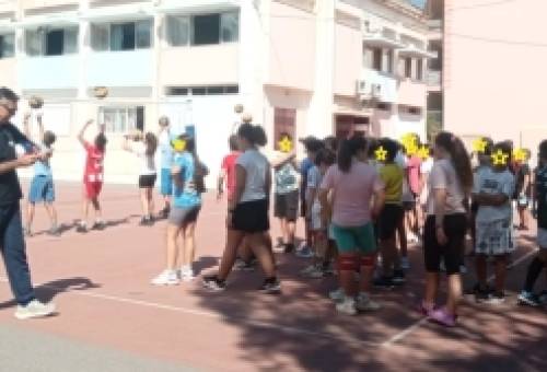 Γνωριμία με το βόλεϊ για τους μαθητές του 1ου Δημοτικού Σπάρτης