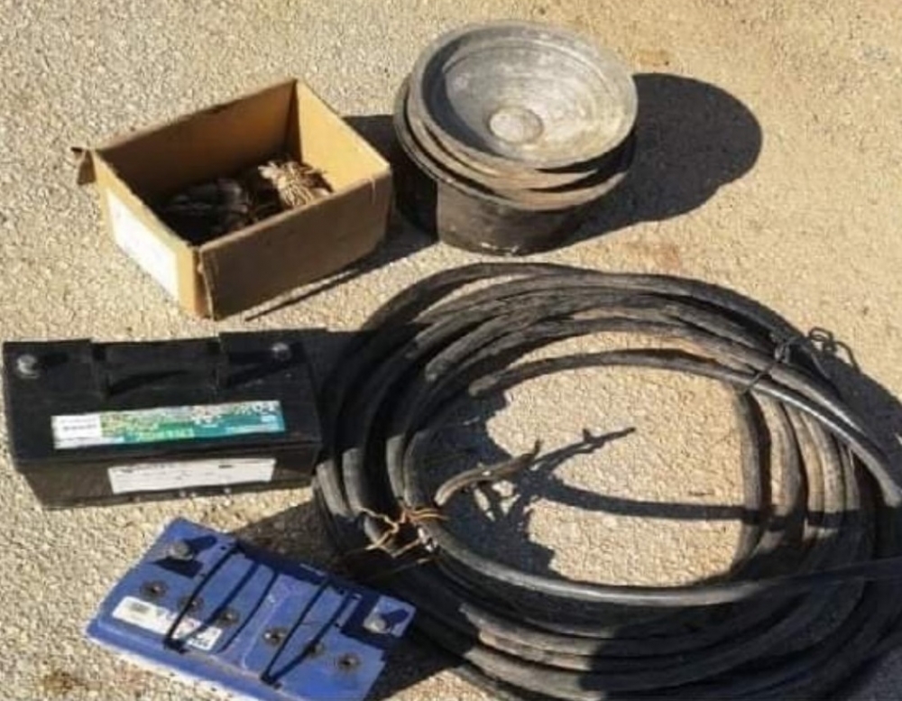 &laquo;Ά&nu;&omicron;&iota;&xi;&alpha;&nu;&raquo; &alpha;&pi;&omicron;&theta;ή&kappa;&eta; &kappa;&alpha;&iota; &sigma;&pi;ί&tau;&iota;&alpha; &sigma;&epsilon; &mu;ί&alpha; &eta;&mu;έ&rho;&alpha; &sigma;&tau;&eta;&nu; &Pi;&alpha;&lambda;&alpha;&iota;&omicron;&pi;&alpha;&nu;&alpha;&gamma;&iota;ά