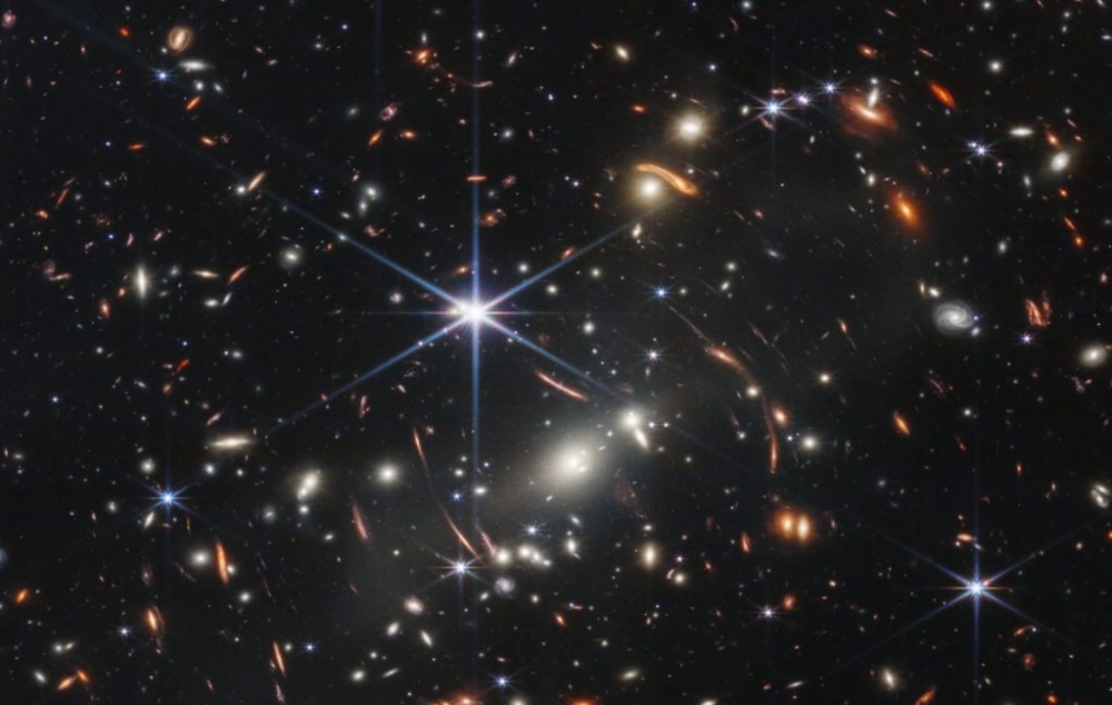 &Iota;&sigma;&tau;&omicron;&rho;&iota;&kappa;ή &sigma;&tau;&iota;&gamma;&mu;ή: &Delta;έ&omicron;&sigmaf; &alpha;&pi;ό &tau;&eta;&nu; &pi;&rho;ώ&tau;&eta; &epsilon;&iota;&kappa;ό&nu;&alpha; &tau;&omicron;&upsilon; &sigma;ύ&mu;&pi;&alpha;&nu;&tau;&omicron;&sigmaf; &pi;&rho;&iota;&nu; &alpha;&pi;ό 13 &delta;&iota;&sigma;. &chi;&rho;ό&nu;&iota;&alpha;