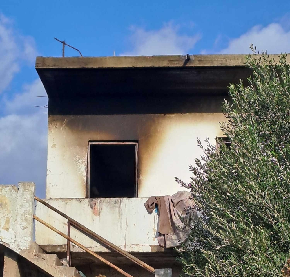 &Alpha;&pi;&alpha;&nu;&theta;&rho;&alpha;&kappa;&omega;&mu;έ&nu;&omicron;&sigmaf; ά&nu;&delta;&rho;&alpha;&sigmaf; &sigma;&epsilon; &pi;&upsilon;&rho;&kappa;&alpha;&gamma;&iota;ά &sigma;&epsilon; &epsilon;&gamma;&kappa;&alpha;&tau;&alpha;&lambda;&epsilon;&lambda;&epsilon;&iota;&mu;&mu;έ&nu;&omicron; &kappa;&tau;ί&rho;&iota;&omicron; &sigma;&tau;&eta; &Sigma;&kappa;ά&lambda;&alpha;