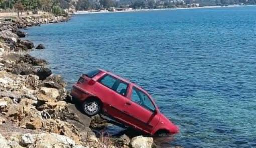 &Iota;&Chi; &kappa;&alpha;&tau;έ&lambda;&eta;&xi;&epsilon; &sigma;&tau;&alpha; &beta;&rho;ά&chi;&iota;&alpha; &sigma;&tau;&eta; &Sigma;&epsilon;&lambda;&iota;&nu;ί&tau;&sigma;&alpha; &Gamma;&upsilon;&theta;&epsilon;ί&omicron;&upsilon;