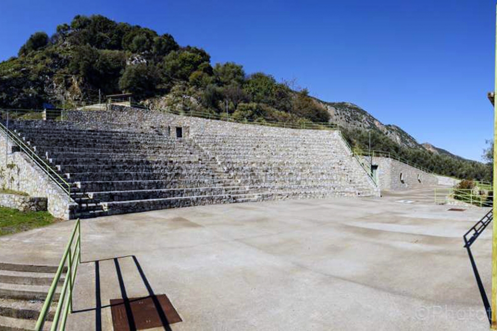 &laquo;&Alpha;&chi;&tau;ί&delta;&epsilon;&sigmaf;&raquo; &Pi;&omicron;&lambda;&iota;&tau;&iota;&sigma;&mu;&omicron;ύ &sigma;&tau;&eta; &laquo;&sigma;&kappa;&iota;ά&raquo; &tau;&omicron;&upsilon; &Tau;&alpha;ΰ&gamma;&epsilon;&tau;&omicron;&upsilon; &gamma;&iota;&alpha; 10&eta; &chi;&rho;&omicron;&nu;&iota;ά