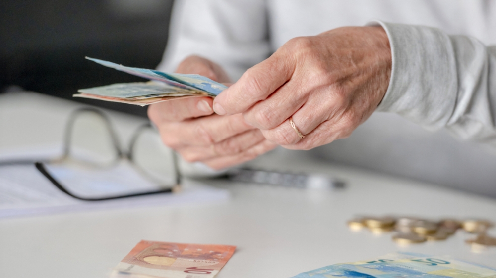 &Sigma;&upsilon;&nu;&tau;ά&xi;&epsilon;&iota;&sigmaf; &chi;&eta;&rho;&epsilon;ί&alpha;&sigmaf;: &Tau;&iota; &alpha;&lambda;&lambda;ά&zeta;&epsilon;&iota; &gamma;&iota;&alpha; &pi;ά&nu;&omega; &alpha;&pi;ό 200.000 &delta;&iota;&kappa;&alpha;&iota;&omicron;ύ&chi;&omicron;&upsilon;&sigmaf;