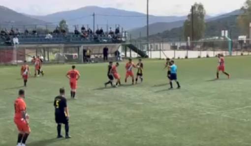 &Beta;&rsquo; &Kappa;&alpha;&tau;&eta;&gamma;&omicron;&rho;ί&alpha; &Lambda;&alpha;&kappa;&omega;&nu;ί&alpha;&sigmaf;: &Delta;&upsilon;&nu;&alpha;&mu;&iota;&kappa;ή &epsilon;&pi;&iota;&sigma;&tau;&rho;&omicron;&phi;ή &sigma;&tau;&omicron; &chi;&omicron;&rho;&tau;ά&rho;&iota; &mu;&epsilon; &laquo;&kappa;&alpha;&tau;&alpha;&iota;&gamma;ί&delta;&alpha;&raquo; &gamma;&kappa;&omicron;&lambda;
