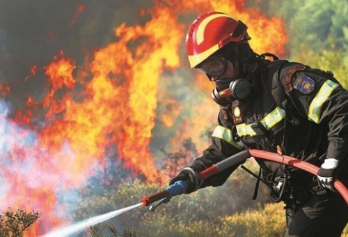 Νέο μπαράζ πυρκαγιών στη Μάνη