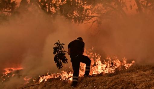 &Upsilon;&psi;&eta;&lambda;ό&sigmaf; &kappa;ί&nu;&delta;&upsilon;&nu;&omicron;&sigmaf; &pi;&upsilon;&rho;&kappa;&alpha;&gamma;&iota;ά&sigmaf; &sigma;&tau;&eta; &Lambda;&alpha;&kappa;&omega;&nu;ί&alpha; &tau;&eta;&nu; &Pi;έ&mu;&pi;&tau;&eta;