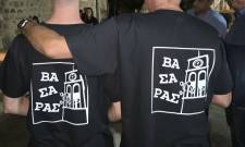 &Beta;&alpha;&sigma;&alpha;&rho;ά&sigmaf;: Ό&tau;&alpha;&nu; έ&nu;&alpha; &chi;&omega;&rho;&iota;ό &gamma;ί&nu;&epsilon;&tau;&alpha;&iota; &sigma;&kappa;&eta;&nu;ή &kappa;&alpha;&iota; &omicron; &pi;&omicron;&lambda;&iota;&tau;&iota;&sigma;&mu;ό&sigmaf; &beta;&gamma;&alpha;ί&nu;&epsilon;&iota; &sigma;&tau;&omicron;&nu; &delta;&rho;ό&mu;&omicron;