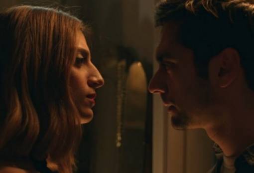 Το νέο βίντεο γροθιά της Lacta σε όσους στέκονται απαθείς μπροστά στις γυναικοκτονίες