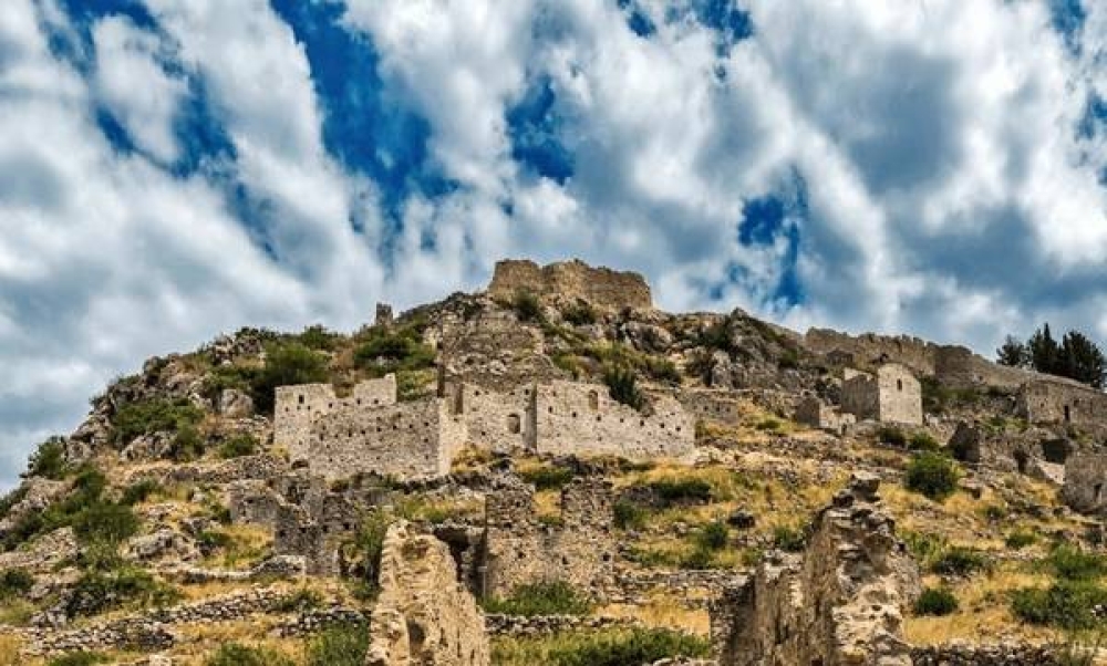 &Iota;&sigma;&tau;&omicron;&rho;&iota;&kappa;ό&sigmaf; &pi;&epsilon;&rho;ί&pi;&alpha;&tau;&omicron;&sigmaf; &sigma;&tau;&omicron; &Gamma;&epsilon;&rho;ά&kappa;&iota;