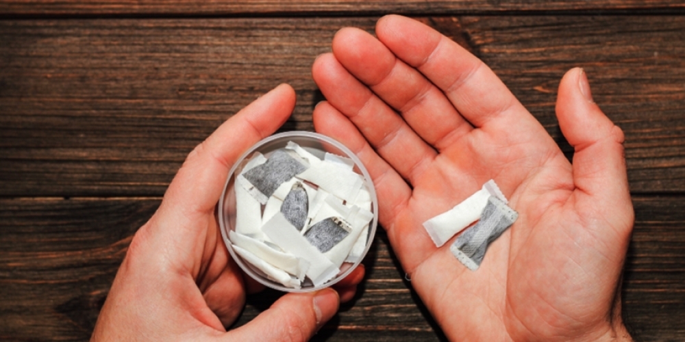 Pouches νικοτίνης και συμβατικό τσιγάρο: Τι πρέπει να ξέρουμε