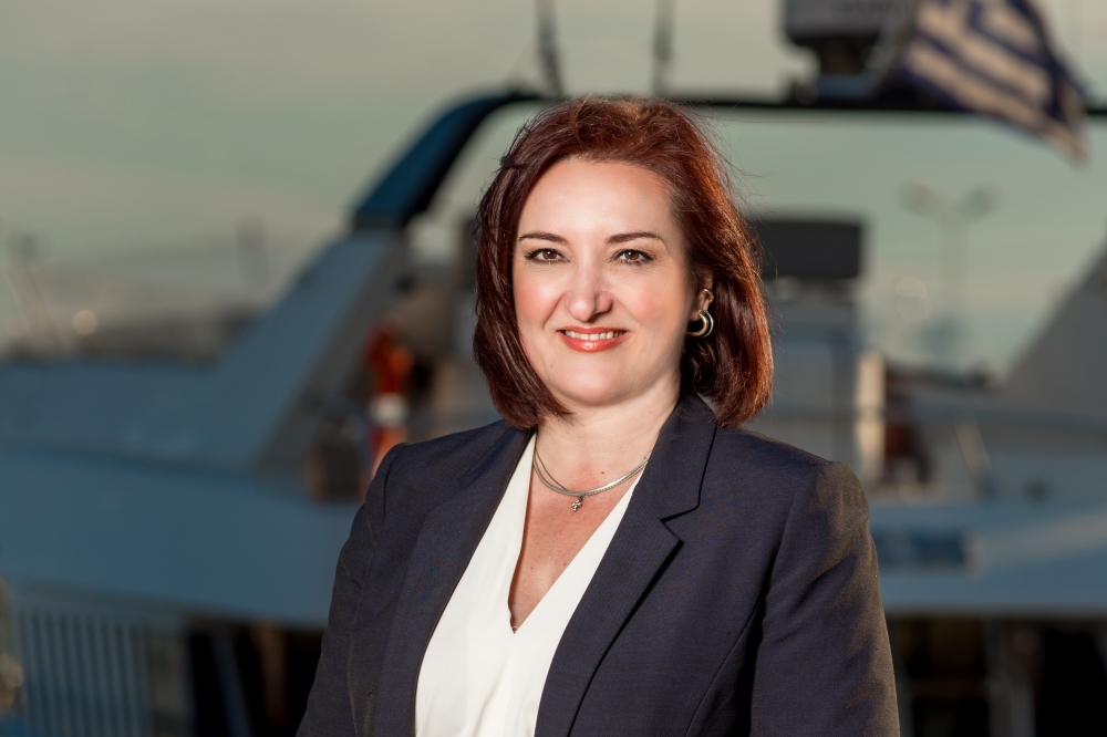 &Epsilon;&iota;&rho;ή&nu;&eta; &Chi;&iota;ώ&tau;&eta; &alpha;&pi;ό &tau;&eta;&nu; &Alpha;΄ &Pi;&epsilon;&iota;&rho;&alpha;&iota;ά: &laquo;&Omicron;&phi;&epsilon;ί&lambda;&omicron;&upsilon;&mu;&epsilon; &nu;&alpha; &sigma;&upsilon;&nu;&epsilon;&iota;&sigma;&phi;έ&rho;&omicron;&upsilon;&mu;&epsilon; &sigma;&tau;&eta; &theta;&omega;&rho;ά&kappa;&iota;&sigma;&eta; &tau;&eta;&sigmaf; &pi;&rho;&omicron;ό&delta;&omicron;&upsilon;&raquo;