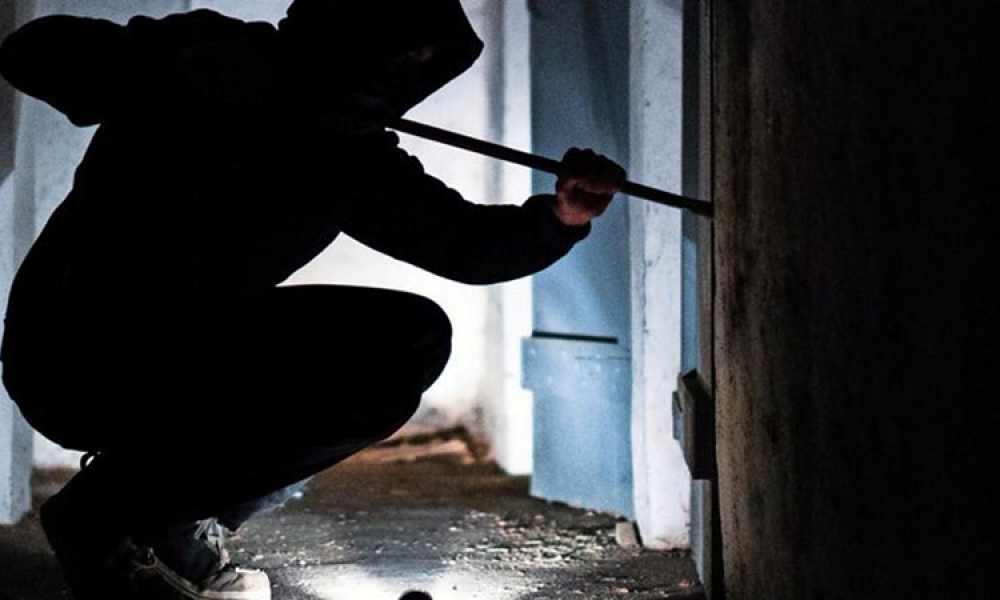 Ρομά μπούκαραν στο ξενοδοχείο Λήδα στη Σπάρτη