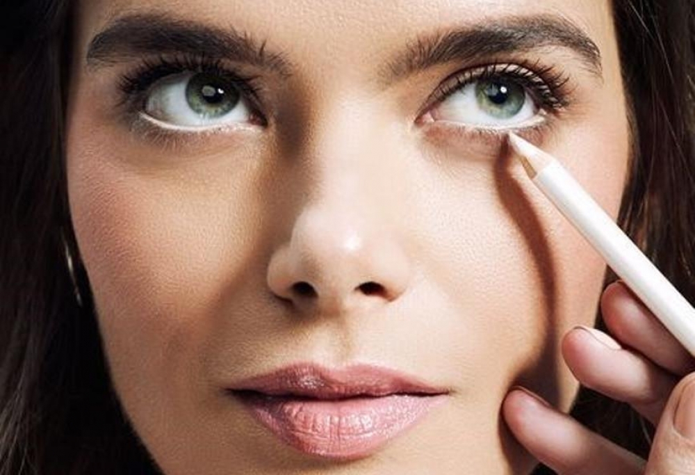 &Tau;&alpha; 3 &lambda;ά&theta;&eta; &pi;&omicron;&upsilon; &kappa;ά&nu;&epsilon;&iota;&sigmaf; &mu;&epsilon; &tau;&omicron; &lambda;&epsilon;&upsilon;&kappa;ό &mu;&omicron;&lambda;ύ&beta;&iota; &mu;&alpha;&tau;&iota;ώ&nu;