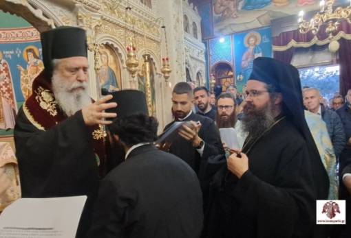 Κουρά μοναχού στον προσκυνηματικό ναό Αγίου Νεκταρίου Συκέας