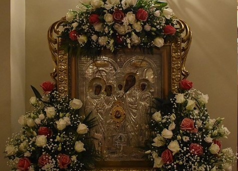 &Eta; &Upsilon;&pi;&alpha;&pi;&alpha;&nu;&tau;ή &tau;&omicron;&upsilon; &Kappa;&upsilon;&rho;ί&omicron;&upsilon; &gamma;&iota;&omicron;&rho;&tau;ά&zeta;&epsilon;&tau;&alpha;&iota; &sigma;&tau;&omicron; &Gamma;ύ&theta;&epsilon;&iota;&omicron; &mu;&epsilon; &lambda;&alpha;&tau;&rho;&epsilon;&upsilon;&tau;&iota;&kappa;έ&sigmaf; &epsilon;&kappa;&delta;&eta;&lambda;ώ&sigma;&epsilon;&iota;&sigmaf;