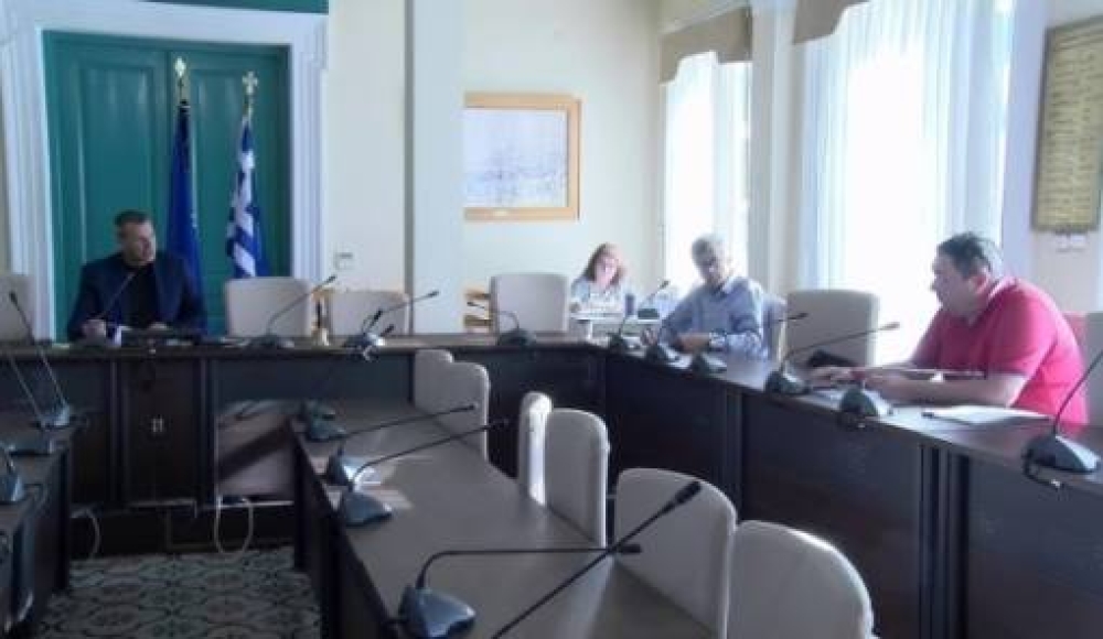 Χριστουγεννιάτικο χωριό, κέντρο ηλικιωμένων και ΒΑΑ στη Δημοτική Επιτροπή Σπάρτης