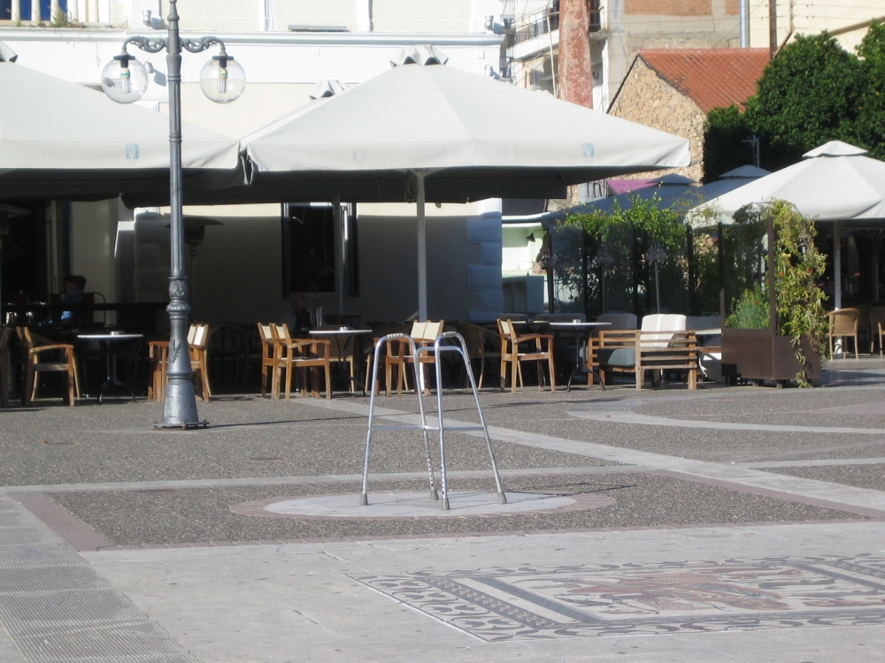 Σουρεαλισμός στην κ. πλατεία Σπάρτης