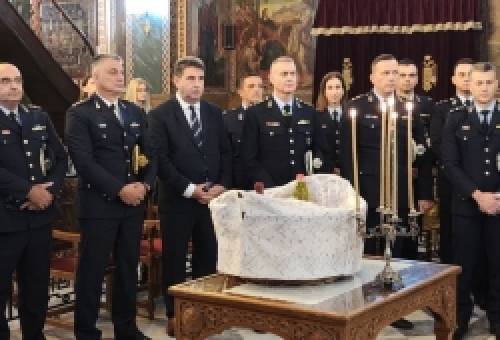 Φρουροί της ασφάλειας και της ευνομίας με τη χάρη του Αγίου Αρτεμίου