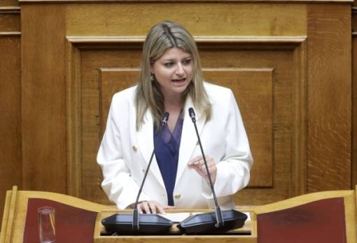 «Βολές» Γρηγοράκου κατά της κυβέρνησης για την ακρίβεια