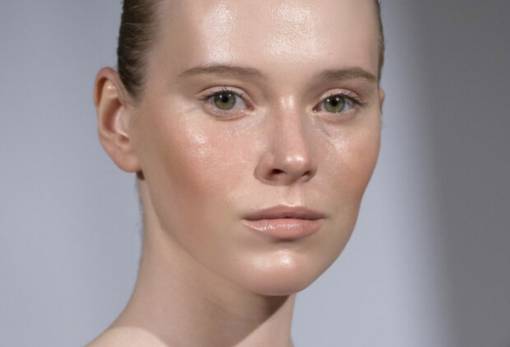 Λιπαρή επιδερμίδα; 5 μύθοι που πρέπει να σταματήσεις να πιστεύεις