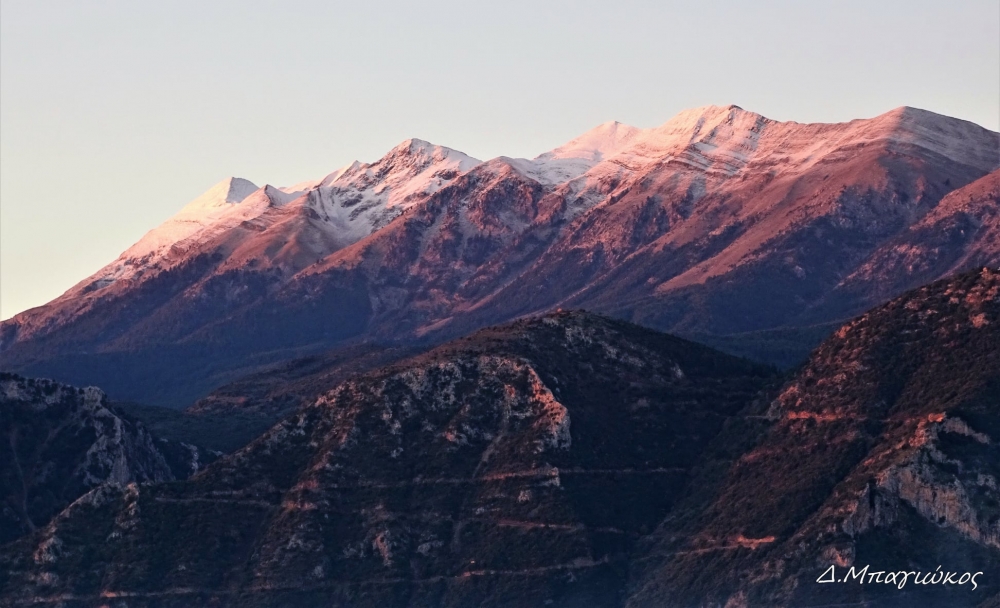 Στα λευκά η ψηλότερη κορυφή του Ταϋγέτου (ΦΩΤΟ)