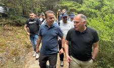 &Sigma;&tau;&omicron; &laquo;&Alpha;&pi;ά&tau;&eta;&tau;&omicron;&raquo; &Chi;&iota;&omicron;&nu;&omicron;&beta;&omicron;ύ&nu;&iota;  &gamma;&iota;&alpha; &tau;&eta;&nu; &Eta;&mu;έ&rho;&alpha; &Pi;&epsilon;&rho;&iota;&beta;ά&lambda;&lambda;&omicron;&nu;&tau;&omicron;&sigmaf; &omicron; &Nu;. &Kappa;&rho;&eta;&tau;&iota;&kappa;ό&sigmaf;