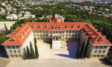 &Upsilon;&pi;&omicron;&tau;&rho;&omicron;&phi;ί&alpha; &gamma;&iota;&alpha; &mu;&alpha;&theta;&eta;&tau;έ&sigmaf; &alpha;&pi;ό &tau;&eta; &Mu;ά&nu;&eta;: &Epsilon;&upsilon;&kappa;&alpha;&iota;&rho;ί&alpha; &zeta;&omega;ή&sigmaf; &alpha;&pi;ό &tau;&omicron; &Kappa;&omicron;&lambda;&lambda;έ&gamma;&iota;&omicron; &Alpha;&theta;&eta;&nu;ώ&nu; &gamma;&iota;&alpha; &tau;&eta;&nu; &Alpha;&rsquo; &Lambda;&upsilon;&kappa;&epsilon;ί&omicron;&upsilon;