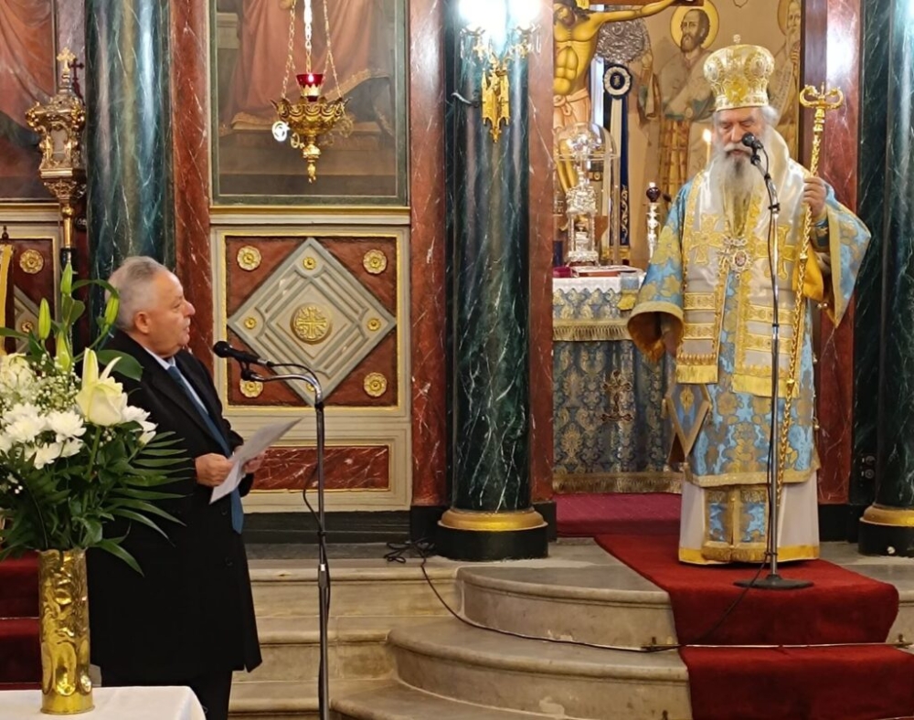 &Epsilon;ό&rho;&tau;&alpha;&sigma;&alpha;&nu; &tau;&omicron;&nu; &pi;&rho;&omicron;&sigma;&tau;ά&tau;&eta; &tau;&omicron;&upsilon;&sigmaf; &omicron;&iota; &delta;&iota;&kappa;&eta;&gamma;ό&rho;&omicron;&iota; &tau;&eta;&sigmaf; &Sigma;&pi;ά&rho;&tau;&eta;&sigmaf;