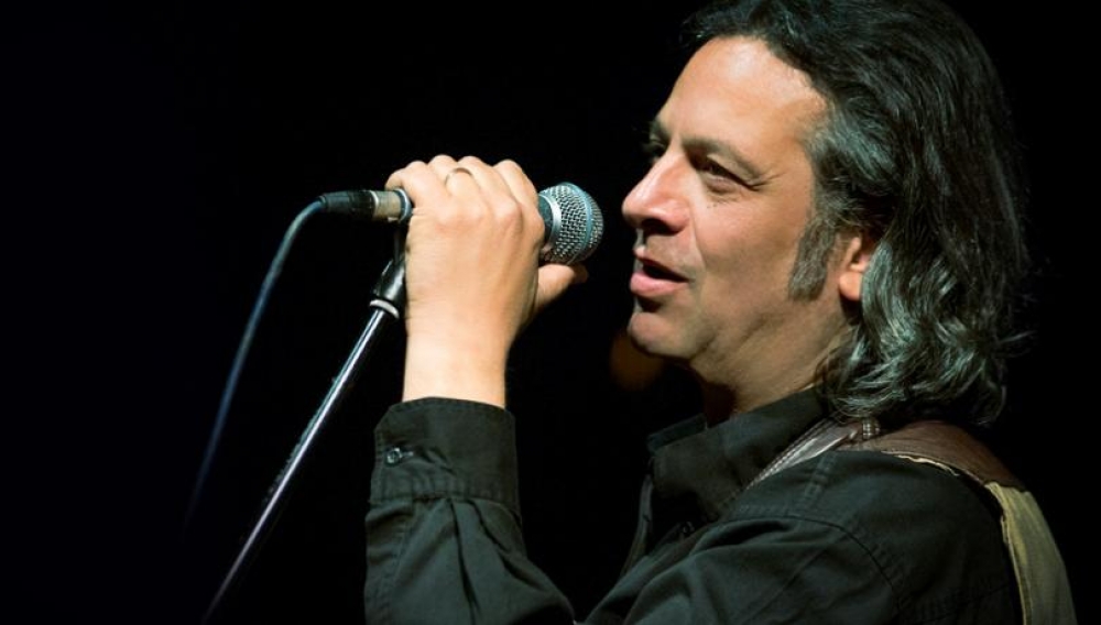 &Sigma;&tau;&omicron; &Xi;&eta;&rho;&omicron;&kappa;ά&mu;&pi;&iota; &omicron; &Delta;. &Zeta;&epsilon;&rho;&beta;&omicron;&upsilon;&delta;ά&kappa;&eta;&sigmaf; &gamma;&iota;&alpha; &mu;&iota;&alpha; &mu;&omicron;&nu;&alpha;&delta;&iota;&kappa;ή &sigma;&upsilon;&nu;&alpha;&upsilon;&lambda;ί&alpha;