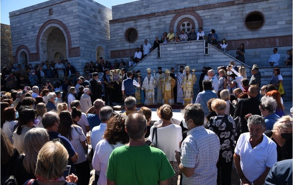 &Lambda;&alpha;&mu;&pi;&rho;ό&sigmaf; &omicron; &epsilon;&omicron;&rho;&tau;&alpha;&sigma;&mu;ό&sigmaf; &tau;&omicron;&upsilon; &Gamma;&epsilon;&nu;&epsilon;&sigma;ί&omicron;&upsilon; &tau;&eta;&sigmaf; &Theta;&epsilon;&omicron;&tau;ό&kappa;&omicron;&upsilon; &sigma;&tau;&eta; &Gamma;&iota;ά&tau;&rho;&iota;&sigma;&sigma;&alpha; &Tau;&alpha;ϋ&gamma;έ&tau;&omicron;&upsilon;