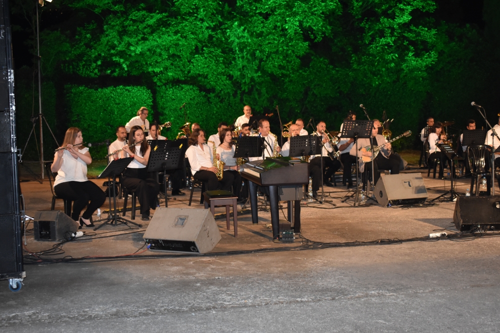 «Άνοιξε» η αυλαία του 36ου Φεστιβάλ Σαϊνοπουλείου με τον Μανώλη Μητσιά