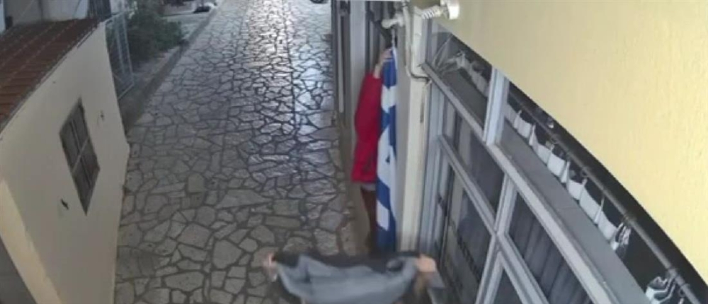 &laquo;&Beta;&rho;&alpha;&chi;&iota;&omicron;&lambda;ά&kappa;&iota;&alpha;&raquo; &sigma;&epsilon; &tau;&omicron;&upsilon;&rho;ί&sigma;&tau;&epsilon;&sigmaf; &pi;&omicron;&upsilon; &kappa;&alpha;&tau;έ&beta;&alpha;&sigma;&alpha;&nu; &tau;&eta;&nu; &epsilon;&lambda;&lambda;&eta;&nu;&iota;&kappa;ή &sigma;&eta;&mu;&alpha;ί&alpha; &sigma;&tau;&omicron; &Lambda;&epsilon;&omega;&nu;ί&delta;&iota;&omicron;