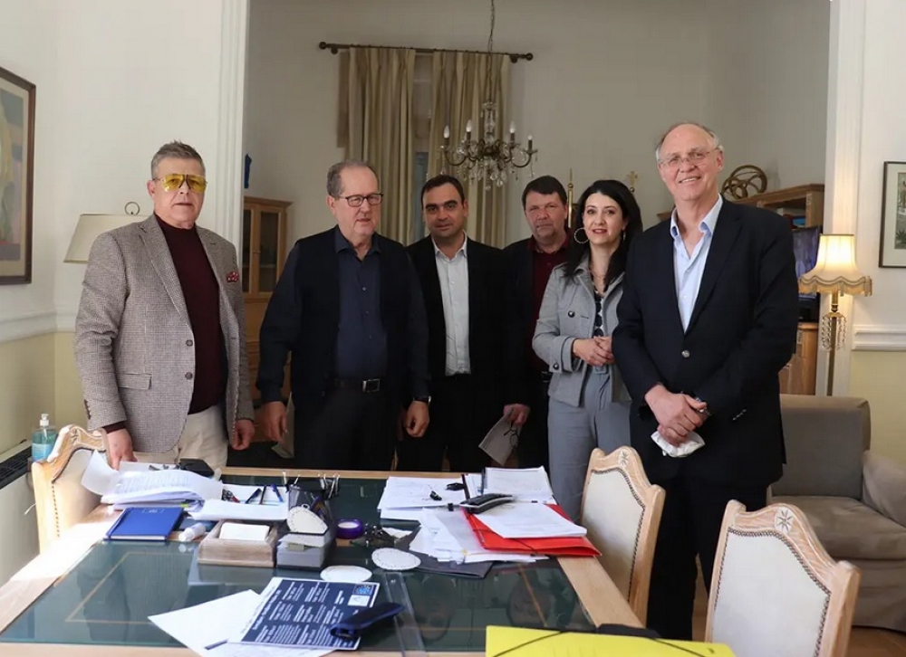 Έ&pi;&epsilon;&sigma;&alpha;&nu; &omicron;&iota; &upsilon;&pi;&omicron;&gamma;&rho;&alpha;&phi;έ&sigmaf; &gamma;&iota;&alpha; &Kappa;έ&nu;&tau;&rho;&omicron; &Tau;&omicron;&upsilon;&rho;&iota;&sigma;&tau;&iota;&kappa;ή&sigmaf; &Pi;&lambda;&eta;&rho;&omicron;&phi;ό&rho;&eta;&sigma;&eta;&sigmaf; &sigma;&tau;&eta; &Sigma;&pi;ά&rho;&tau;&eta;