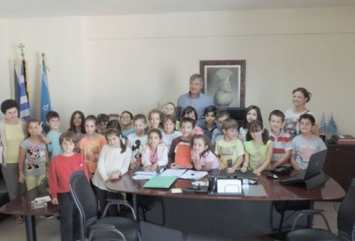 Στο δήμαρχο Σπάρτης οι μαθητές του 1ου Δημοτικού  