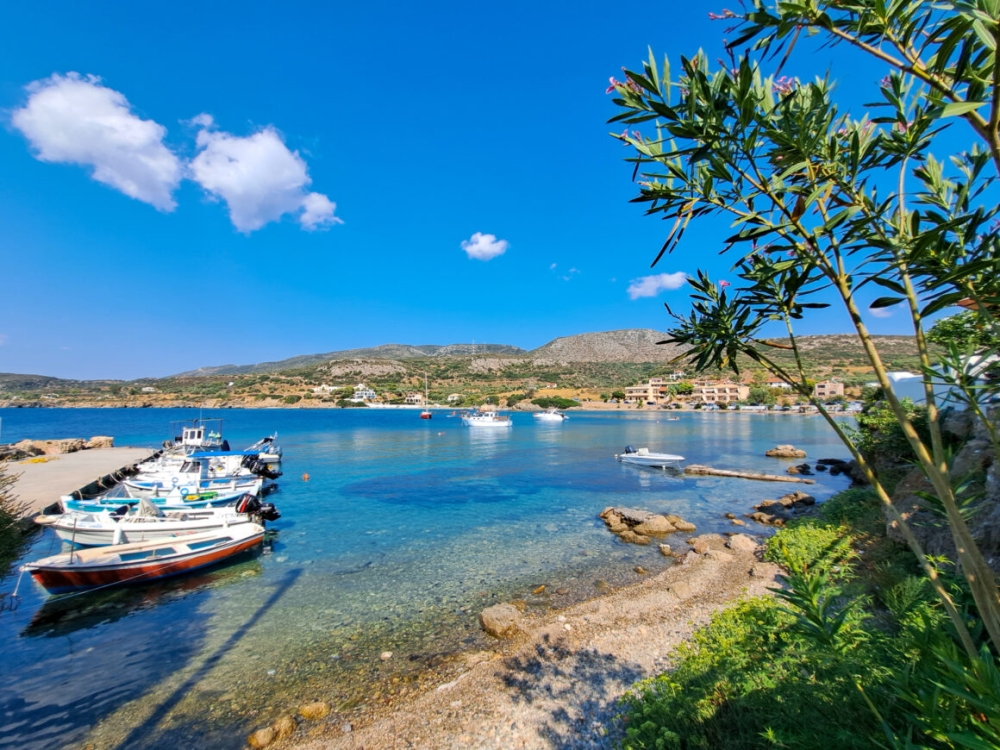 &Alpha;&rho;&chi;ά&gamma;&gamma;&epsilon;&lambda;&omicron;&sigmaf; &Lambda;&alpha;&kappa;&omega;&nu;ί&alpha;&sigmaf;: &Omicron; &pi;&rho;&omicron;&omicron;&rho;&iota;&sigma;&mu;ό&sigmaf; &mu;&epsilon; &tau;&alpha; &kappa;&rho;&upsilon;&sigma;&tau;ά&lambda;&lambda;&iota;&nu;&alpha; &nu;&epsilon;&rho;ά