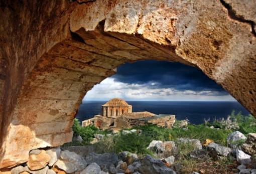 Η Αγία Σοφία της Μονεμβασιάς