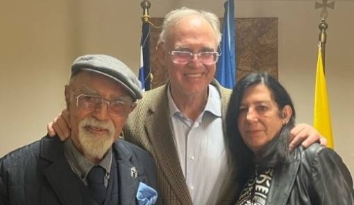 &Alpha;&gamma;&omega;&nu;&iota;ά, &epsilon;&pi;&iota;&mu;έ&nu;&epsilon;&iota; &kappa;&alpha;&iota; &delta;&iota;&epsilon;&kappa;&delta;&iota;&kappa;&epsilon;ί &omicron; &Pi;έ&tau;&rho;&omicron;&sigmaf; &Delta;&omicron;ύ&kappa;&alpha;&sigmaf;