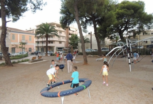 Μετά τα εγκαίνια, η σειρά της φύλαξης… 