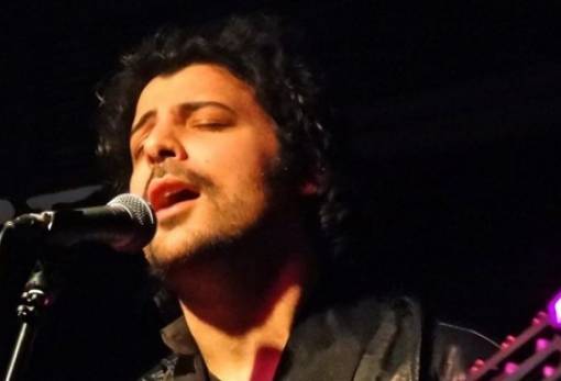 Ο Π. Μπούσαλης ερμηνεύει Ν. Ξυλούρη σε μια συναυλία στο Σαϊνοπούλειο!