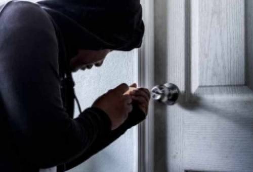 «Άγουροι» οι…μπουκαδόροι σε σπίτι στην Τραπεζοντή