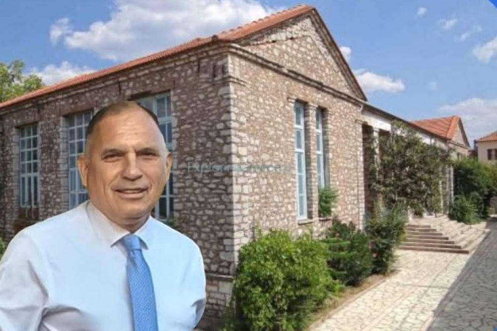 &Kappa;&epsilon;&rho;&delta;ί&zeta;&epsilon;&tau;&alpha;&iota; &eta; &mu;ά&chi;&eta; &gamma;&iota;&alpha; &tau;&omicron; &Delta;&eta;&mu;&omicron;&tau;&iota;&kappa;ό &Sigma;&chi;&omicron;&lambda;&epsilon;ί&omicron; &Delta;&alpha;&phi;&nu;ί&omicron;&upsilon;