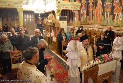 Οι Α΄ Χαιρετισμοί της Παναγίας στο Φλομοχώρι της Μάνης