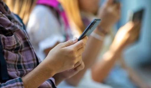 Youth Pass 2026: &Tau;έ&lambda;&omicron;&sigmaf; &chi;&rho;ό&nu;&omicron;&upsilon; &gamma;&iota;&alpha; &tau;&iota;&sigmaf; &alpha;&iota;&tau;ή&sigma;&epsilon;&iota;&sigmaf;