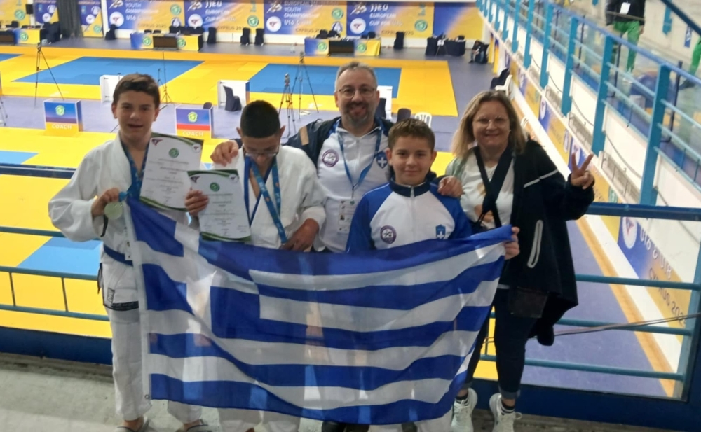 &Epsilon;&upsilon;&rho;&omega;&pi;&alpha;ϊ&kappa;ό &Zeta;ί&omicron;&upsilon; &Zeta;ί&tau;&sigma;&omicron;&upsilon; U14: &Mu;&epsilon; &mu;έ&tau;&alpha;&lambda;&lambda;&omicron; &pi;&rho;&omega;&tau;&alpha;&theta;&lambda;&eta;&tau;ή &delta;&iota;έ&pi;&rho;&epsilon;&psi;&alpha;&nu; &mu;&epsilon; &tau;&omicron; &epsilon;&theta;&nu;ό&sigma;&eta;&mu;&omicron; &alpha;&theta;&lambda;&eta;&tau;έ&sigmaf; &tau;&omicron;&upsilon; &Alpha;&Sigma; &Nu;&epsilon;ά&pi;&omicron;&lambda;&eta;&sigmaf;