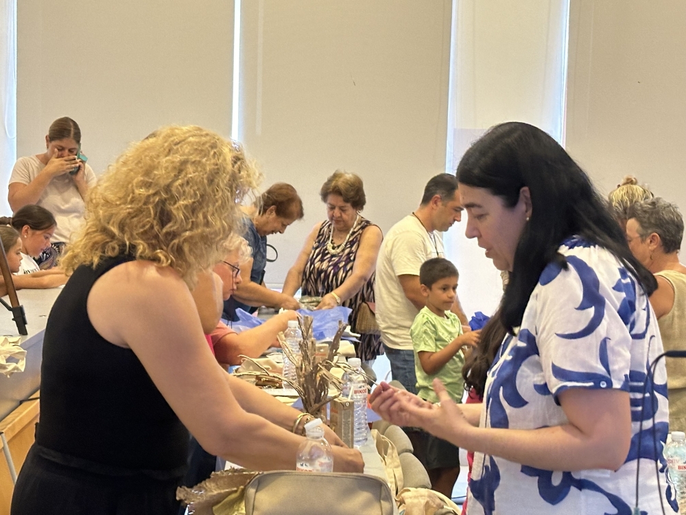 &Pi;ή&rho;&epsilon; &tau;&alpha; &laquo;&Mu;&omicron;&nu;&omicron;&pi;ά&tau;&iota;&alpha; &tau;&eta;&sigmaf; &Theta;ά&lambda;&alpha;&sigma;&sigma;&alpha;&sigmaf;&raquo; &eta; &Epsilon;&tau;&alpha;&iota;&rho;&epsilon;ί&alpha; &Sigma;&pi;&alpha;&rho;&tau;&iota;&alpha;&tau;&iota;&kappa;ώ&nu; &Sigma;&pi;&omicron;&upsilon;&delta;ώ&nu;