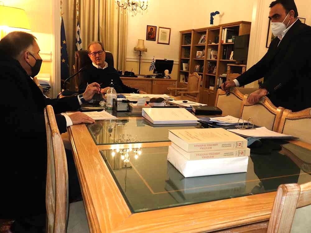 Συνάντηση Π. Νίκα με τον βουλευτή Λακωνίας Ν. Κρητικό